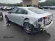 2017 Volvo S60 Inscription Platinum с VIN LYV402TM8HB133454, выставлен на аукционе Copart как лот 63387135 с пробегом 121 798 миль миль и На запчасти • Non repairable. История ставок и продаж доступна на DreamBid. Изображение 2.