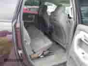 2010 Chevrolet Traverse LS z VIN 1GNLREED0AS128554, wystawiony jako IAAI lot #42861199 z przebiegiem 138 522 mil mil oraz . Historia ofert i sprzedaży dostępna na DreamBid. Obrazek 8.