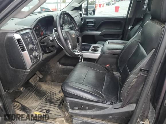 2015 Chevrolet Silverado 3500 с VIN 1GC4K0EG4FF512237, выставлен на аукционе Copart как лот 81611215 с пробегом 143 935 миль миль и Списание • Salvage title. История ставок и продаж доступна на DreamBid. Изображение 7.