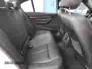 2018 BMW 3 Series 330i xDrive z VIN WBA8D9C59JEM32574, wystawiony jako Copart lot #80922205 z przebiegiem 38 763 mil mil oraz Szkoda całkowita • Salvage title. Historia ofert i sprzedaży dostępna na DreamBid. Obrazek 10.