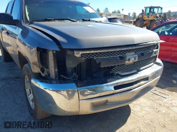 2012 Chevrolet Silverado 1500 LS z VIN 3GCPCREAXCG228826, wystawiony jako IAAI lot #41155616 z przebiegiem 223 683 mil mil oraz . Historia ofert i sprzedaży dostępna na DreamBid. Obrazek 6.