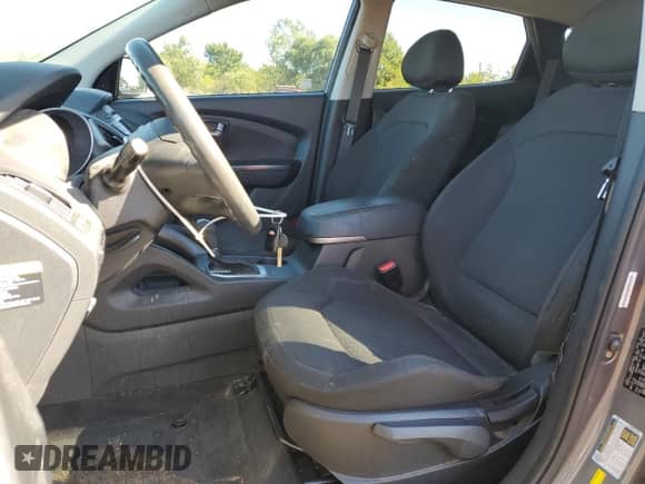 2014 Hyundai Tucson GLS with VIN KM8JT3AF4EU948283, listed as a Copart auction lot 82346985 with 85,631 mi miles and Salvage title. Bid and sale history available at DreamBid. Image 7.