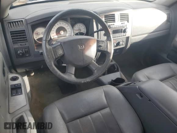 2007 Dodge Dakota SLT с VIN 1D7HW42P67S103740, выставлен на аукционе Copart как лот 42801165 с пробегом 239 043 миль миль и Списание • Salvage title. История ставок и продаж доступна на DreamBid. Изображение 8.