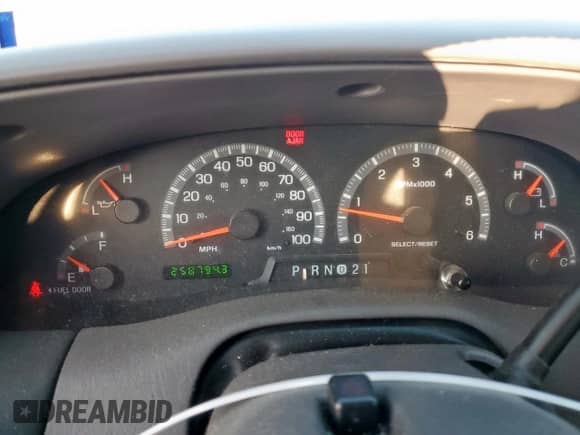 2002 Ford F-150 XLT с VIN 1FTRW07L12KC05808, выставлен на аукционе Copart как лот 80760845 с пробегом 258 794 миль миль и Списание • Salvage title. История ставок и продаж доступна на DreamBid. Изображение 9.