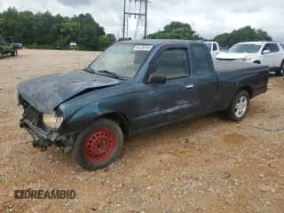 1997 Toyota Tacoma with VIN 4TAVL52N7VZ311281, listed as a Copart auction lot 64139745 with 267,524 mi miles and Salvage title. Bid and sale history available at DreamBid. Image 1.