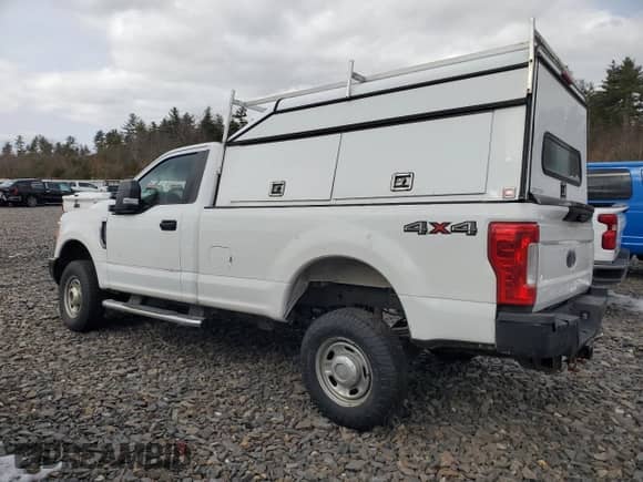 2017 Ford F-250 XLT с VIN 1FTBF2B60HEC88184, выставлен на аукционе Copart как лот 44569105 с пробегом 124 583 миль миль и Списание • Salvage title. История ставок и продаж доступна на DreamBid. Изображение 2.