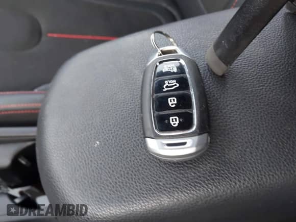 2019 Hyundai Veloster 2.0 с VIN KMHTG6AF6KU005046, выставлен на аукционе IAAI как лот 41073491 с пробегом 31 490 миль миль и . История ставок и продаж доступна на DreamBid. Изображение 11.