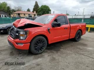 2023 Ford F-150 XL с VIN 1FTMF1CB9PKD90856, выставлен на аукционе Copart как лот 61605035 с пробегом 12 498 миль миль и Списание • Salvage title. История ставок и продаж доступна на DreamBid. Изображение 1.