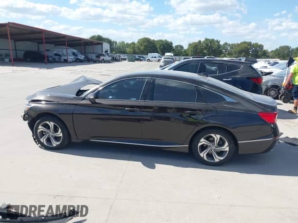 2018 Honda Accord EX z VIN 1HGCV1F42JA102900, wystawiony jako IAAI lot #43106925 z przebiegiem 76 821 mil mil oraz . Historia ofert i sprzedaży dostępna na DreamBid. Obrazek 15.