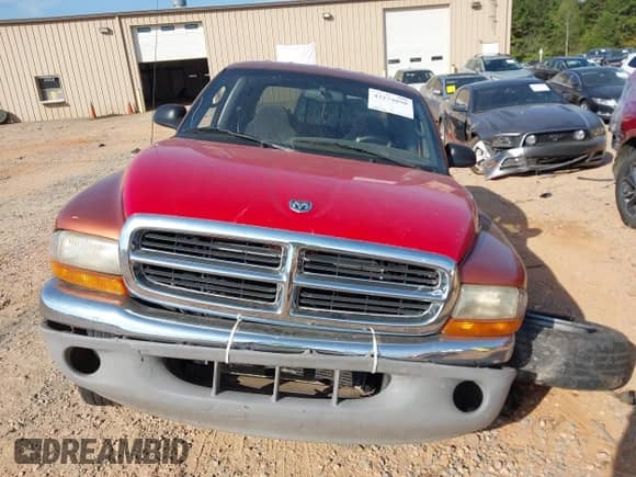 2000 Dodge Dakota with VIN 1B7GG2AX8YS720132, listed as a IAAI auction lot 43274898 with 139,546 mi miles and . Bid and sale history available at DreamBid. Image 12.
