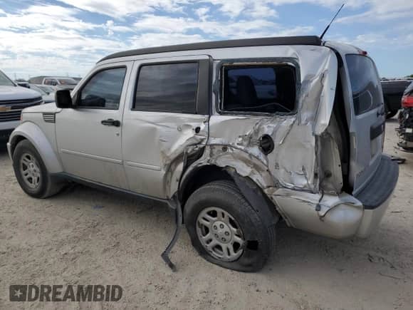 2011 Dodge Nitro SE z VIN 1D4PT2GK7BW506825, wystawiony jako Copart lot #70860154 z przebiegiem 158 803 mil mil oraz Szkoda całkowita • Salvage title. Historia ofert i sprzedaży dostępna na DreamBid. Obrazek 2.