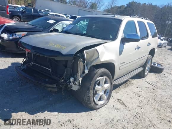 2014 Chevrolet Tahoe LTZ с VIN 1GNSCCE00ER228911, выставлен на аукционе IAAI как лот 41732239 с пробегом 216 743 миль миль и . История ставок и продаж доступна на DreamBid. Изображение 18.