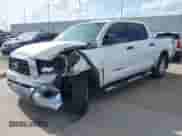 2007 Toyota Tundra SR5 z VIN 5TBET54177S454906, wystawiony jako IAAI lot #42524859 z przebiegiem 429 890 mil mil oraz . Historia ofert i sprzedaży dostępna na DreamBid. Obrazek 2.