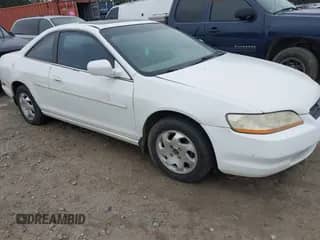 2000 Honda Accord EX with VIN 1HGCG3259YA020788, listed as a IAAI auction lot 41256184 with 323,529 mi miles and . Bid and sale history available at DreamBid. Image 1.