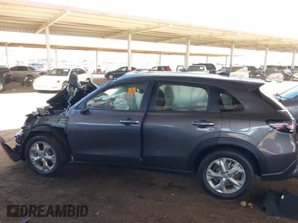 2025 Honda HR-V LX with VIN 3CZRZ1H31SM735792, listed as a IAAI auction lot 43194839 with Not provided miles and . Bid and sale history available at DreamBid. Image 15.