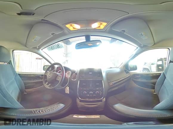 2018 Dodge Grand Caravan SE with VIN 2C4RDGBG0JR318559, listed as a Copart auction lot 67965755 with 312,674 mi miles and Clean title. Bid and sale history available at DreamBid. Image 15.