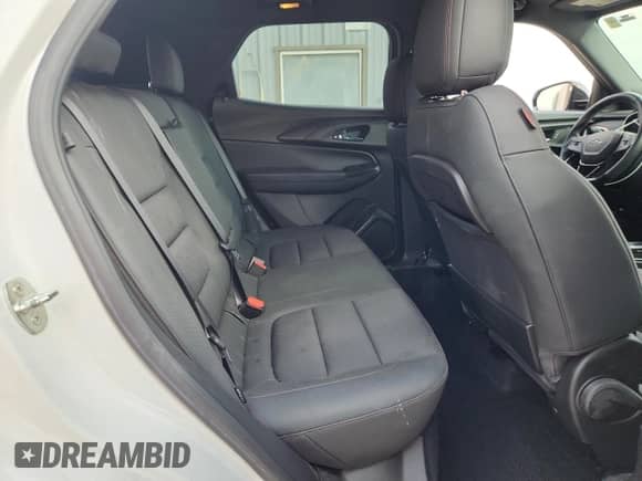 2021 Chevrolet TrailBlazer RS z VIN KL79MTSLXMB180843, wystawiony jako Copart lot #80158265 z przebiegiem 60 806 mil mil oraz Szkoda całkowita • Salvage title. Historia ofert i sprzedaży dostępna na DreamBid. Obrazek 11.