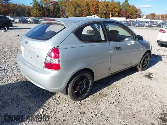 2011 Hyundai Accent GS с VIN KMHCM3AC5BU192096, выставлен на аукционе IAAI как лот 43485407 с пробегом 188 840 миль миль и . История ставок и продаж доступна на DreamBid. Изображение 4.
