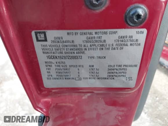 2007 Chevrolet Silverado 1500 Work Truck z VIN 1GCEK19Z97Z200372, wystawiony jako IAAI lot #43539403 z przebiegiem 217 123 mil mil oraz . Historia ofert i sprzedaży dostępna na DreamBid. Obrazek 9.