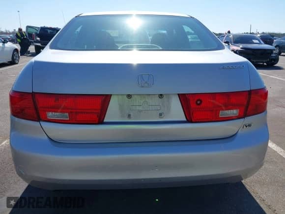 2005 Honda Accord LX with VIN 1HGCM66325A040041, listed as a IAAI auction lot 41997495 with 177,632 mi miles and . Bid and sale history available at DreamBid. Image 13.