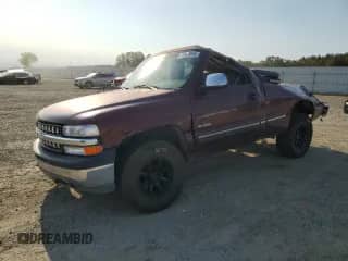1999 Chevrolet Silverado 1500 LS with VIN 1GCEK14T1XZ172120, listed as a Copart auction lot 71309895 with 263,589 mi miles and Salvage title. Bid and sale history available at DreamBid. Image 1.