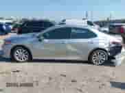 2023 Toyota Camry LE z VIN 4T1C11AK3PU723498, wystawiony jako IAAI lot #43139931 z przebiegiem 70 435 mil mil oraz . Historia ofert i sprzedaży dostępna na DreamBid. Obrazek 14.