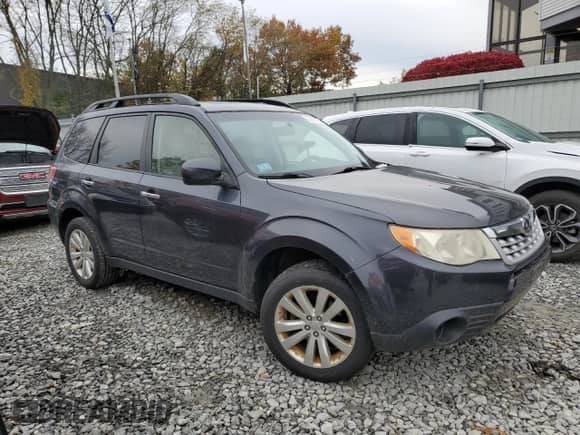 2012 Subaru Forester X Premium z VIN JF2SHADC3CH461003, wystawiony jako Copart lot #91241535 z przebiegiem 158 510 mil mil oraz Czysty tytuł • Clean title. Historia ofert i sprzedaży dostępna na DreamBid. Obrazek 4.