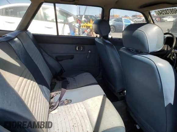 1983 Honda Civic z VIN JHMWD5526DS007016, wystawiony jako Copart lot #60973254 z przebiegiem 257 657 mil mil oraz Czysty tytuł • Clean title. Historia ofert i sprzedaży dostępna na DreamBid. Obrazek 10.