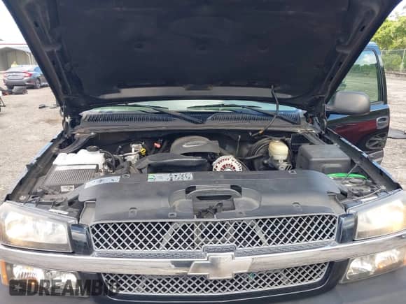 2005 Chevrolet Silverado 1500 LS z VIN 2GCEC13T151363458, wystawiony jako IAAI lot #42548638 z przebiegiem 201 979 mil mil oraz . Historia ofert i sprzedaży dostępna na DreamBid. Obrazek 10.