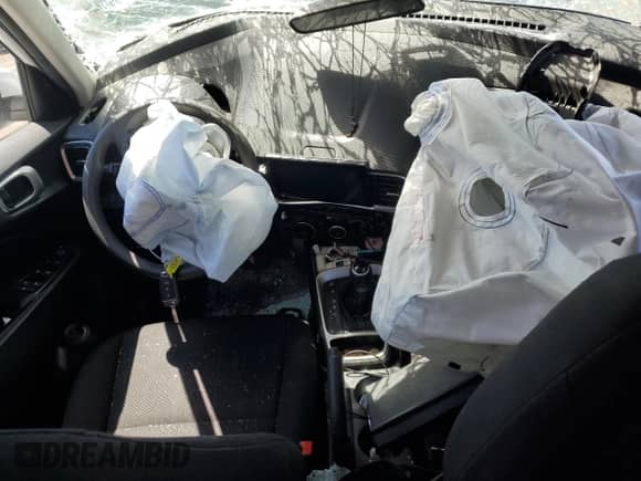 2021 Hyundai Venue SE with VIN KMHRB8A31MU068553, listed as a Copart auction lot 68105444 with 84,345 mi miles and Salvage title. Bid and sale history available at DreamBid. Image 8.