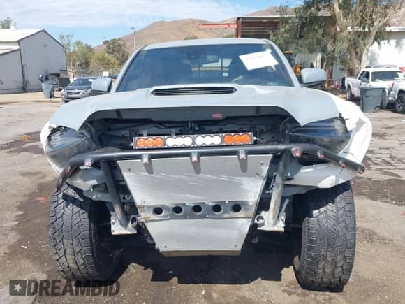 2019 Toyota Tacoma SR5 с VIN 3TMAZ5CN3KM104450, выставлен на аукционе IAAI как лот 43054667 с пробегом 124 554 миль миль и . История ставок и продаж доступна на DreamBid. Изображение 13.
