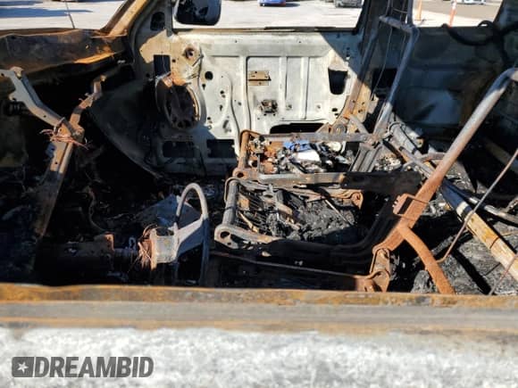 1996 Dodge 2500 with VIN 1B7KF23C2TJ176460, listed as a Copart auction lot 84589304 with Not provided miles and Salvage title. Bid and sale history available at DreamBid. Image 7.