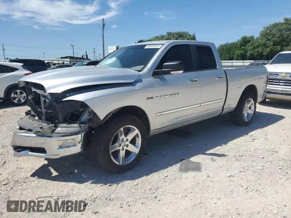 2011 Ram 1500 Big Horn z VIN 1D7RB1GT8BS547909, wystawiony jako Copart lot #66684025 z przebiegiem 161 040 mil mil oraz Szkoda całkowita • Salvage title. Historia ofert i sprzedaży dostępna na DreamBid. Obrazek 1.