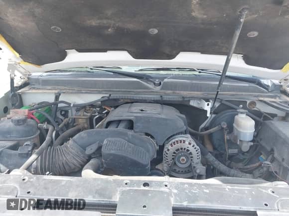 2010 Chevrolet Tahoe LS with VIN 1GNUCAE07AR286506, listed as a IAAI auction lot 43094593 with 234,553 mi miles and . Bid and sale history available at DreamBid. Image 10.