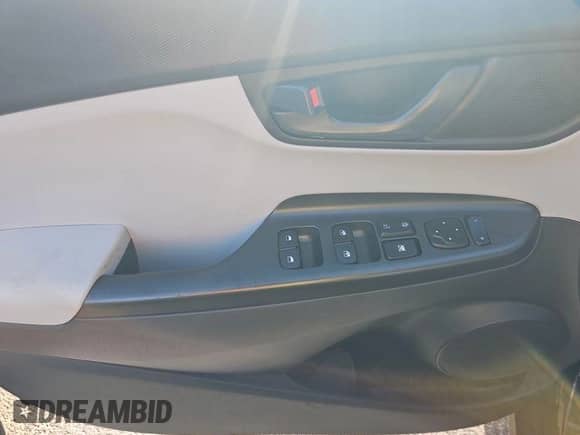 2023 Hyundai Kona SEL с VIN KM8K62AB4PU026036, выставлен на аукционе IAAI как лот 42957048 с пробегом 36 907 миль миль и . История ставок и продаж доступна на DreamBid. Изображение 1.