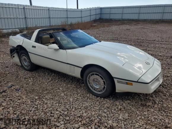 1985 Chevrolet Corvette с VIN 1G1YY0782F5127585, выставлен на аукционе Copart как лот 66858845 с пробегом 106 792 миль миль и Списание • Salvage title. История ставок и продаж доступна на DreamBid. Изображение 4.