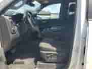 2024 Chevrolet Silverado 1500 Custom Trail Boss z VIN 3GCUDCE89RG392815, wystawiony jako Copart lot #70260445 z przebiegiem 29 021 mil mil oraz Szkoda całkowita • Salvage title. Historia ofert i sprzedaży dostępna na DreamBid. Obrazek 7.