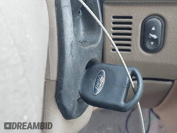 2002 Ford Explorer Eddie Bauer с VIN 1FMDU74W92UD60369, выставлен на аукционе IAAI как лот 42707630 с пробегом 143 676 миль миль и . История ставок и продаж доступна на DreamBid. Изображение 11.