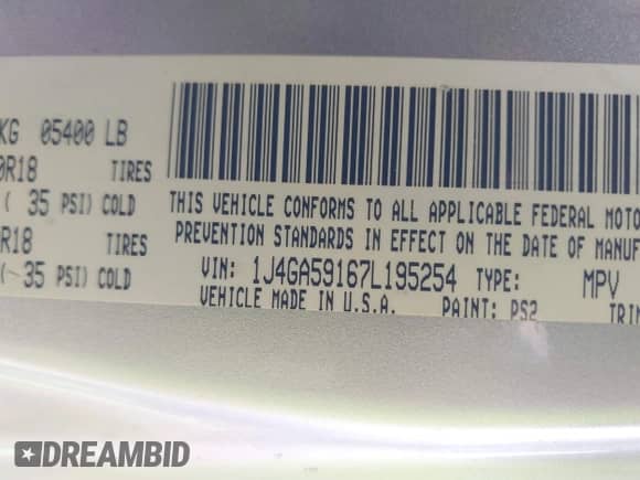 2007 Jeep Wrangler Unlimited Sahara z VIN 1J4GA59167L195254, wystawiony jako IAAI lot #41945934 z przebiegiem 252 496 mil mil oraz . Historia ofert i sprzedaży dostępna na DreamBid. Obrazek 9.