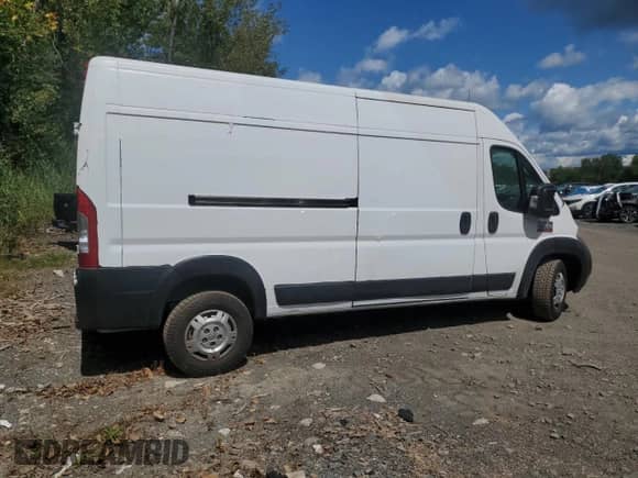 2020 Ram ProMaster Cargo z VIN 3C6TRVDG8LE135866, wystawiony jako Copart lot #68625025 z przebiegiem 130 373 mil mil oraz Szkoda całkowita • Salvage title. Historia ofert i sprzedaży dostępna na DreamBid. Obrazek 3.