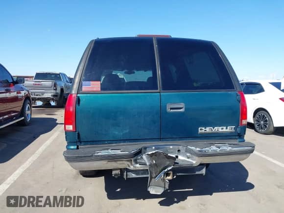 1997 Chevrolet Suburban с VIN 3GNFK16R5VG173846, выставлен на аукционе IAAI как лот 43364308 с пробегом 182 905 миль миль и . История ставок и продаж доступна на DreamBid. Изображение 6.