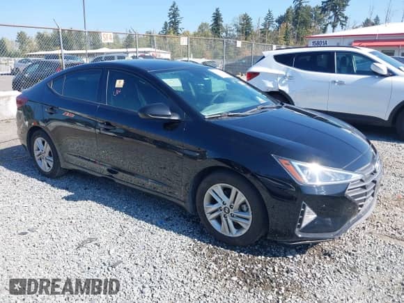 2020 Hyundai Elantra SEL z VIN KMHD84LF3LU001590, wystawiony jako IAAI lot #43301635 z przebiegiem Nie podano mil oraz . Historia ofert i sprzedaży dostępna na DreamBid. Obrazek 1.