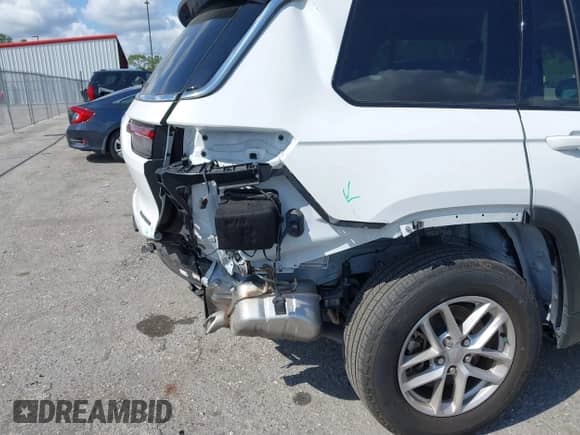 2023 Jeep Grand Cherokee Laredo z VIN 1C4RJJAG8P8790570, wystawiony jako IAAI lot #41490522 z przebiegiem 29 176 mil mil oraz . Historia ofert i sprzedaży dostępna na DreamBid. Obrazek 6.