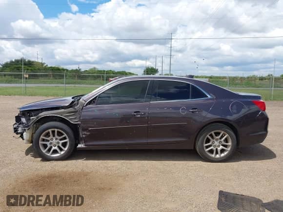 2015 Chevrolet Malibu LT z VIN 1G11C5SL1FF203669, wystawiony jako IAAI lot #43173679 z przebiegiem 172 863 mil mil oraz . Historia ofert i sprzedaży dostępna na DreamBid. Obrazek 15.