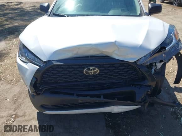 2022 Toyota Corolla Cross L with VIN 7MUAAABG8NV029483, listed as a IAAI auction lot 42687179 with 49,403 mi miles and . Bid and sale history available at DreamBid. Image 17.