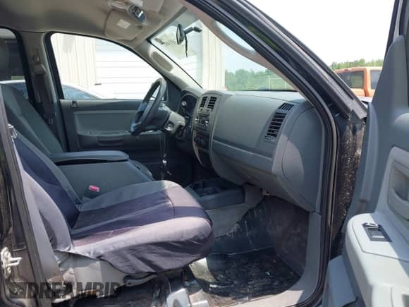 2007 Dodge Dakota SLT с VIN 1D7HW48P27S198997, выставлен на аукционе IAAI как лот 42411491 с пробегом 183 825 миль миль и . История ставок и продаж доступна на DreamBid. Изображение 5.