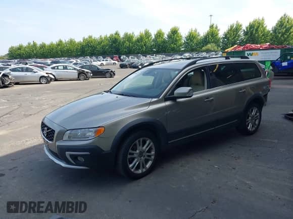 2016 Volvo XC70 T5 Premier z VIN YV4612NK0G1237425, wystawiony jako IAAI lot #42476626 z przebiegiem 139 207 mil mil oraz . Historia ofert i sprzedaży dostępna na DreamBid. Obrazek 2.