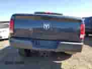 2018 Ram 1500 Tradesman z VIN 3C6RR6KT6JG269700, wystawiony jako Copart lot #47265585 z przebiegiem 42 600 mil mil oraz Szkoda całkowita • Salvage title. Historia ofert i sprzedaży dostępna na DreamBid. Obrazek 6.