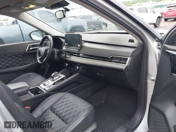 2023 Mitsubishi Outlander SEL z VIN JA4J4VA8XPZ025997, wystawiony jako IAAI lot #42376215 z przebiegiem 20 934 mil mil oraz . Historia ofert i sprzedaży dostępna na DreamBid. Obrazek 5.