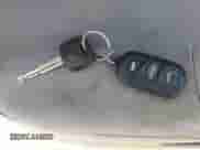 2003 Toyota Camry LE z VIN 4T1BE32K83U787363, wystawiony jako IAAI lot #43317793 z przebiegiem 236 846 mil mil oraz . Historia ofert i sprzedaży dostępna na DreamBid. Obrazek 11.